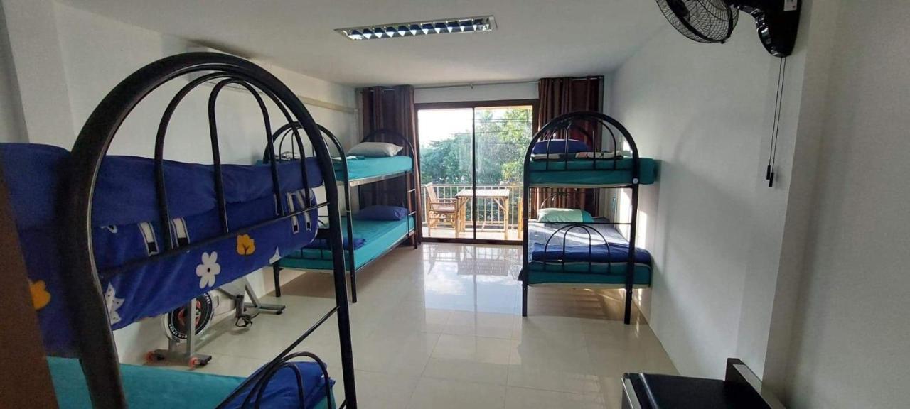 P & T Hostel Bang Rak Beach  Extérieur photo