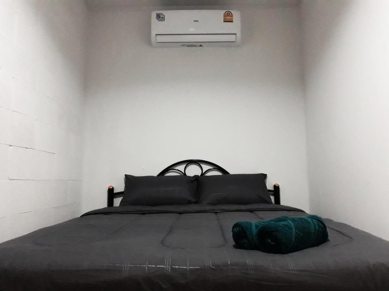 P & T Hostel Bang Rak Beach  Extérieur photo